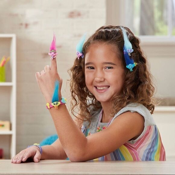 Trolls Tiny Dancers Greatest Hits 6 Figures NIB - Picture 8 of 10